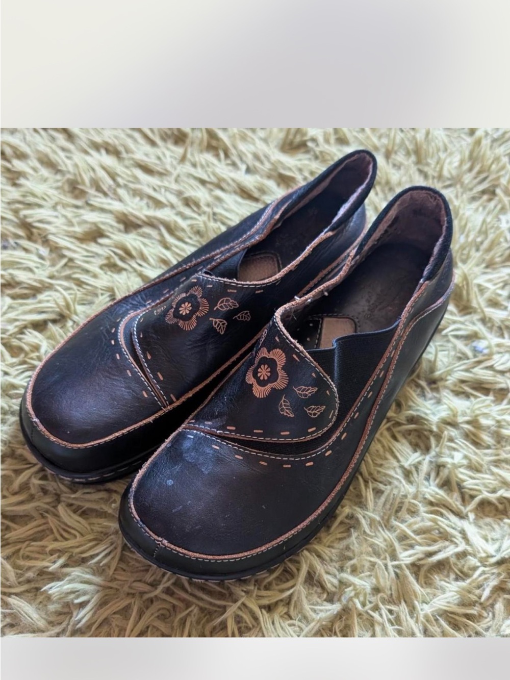 Spring Step Black Floral Embroidered Slip-Ons - Picture 2 of 4
